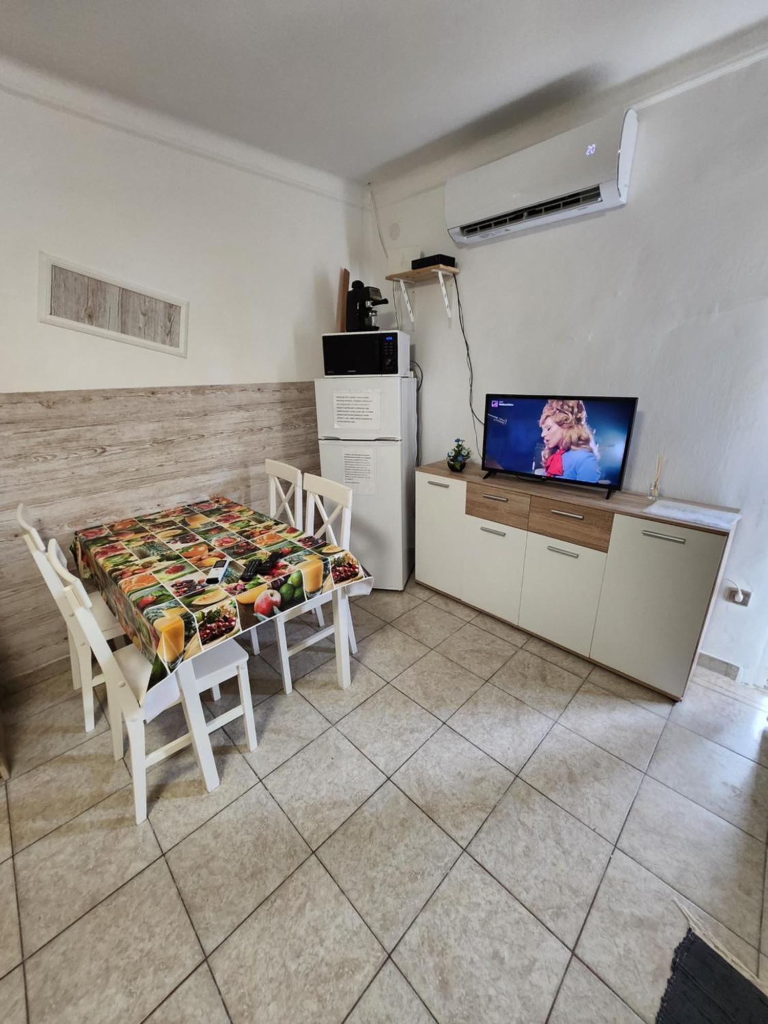 Orsi Apartman / Vendeghaz Kecskemét Exterior foto
