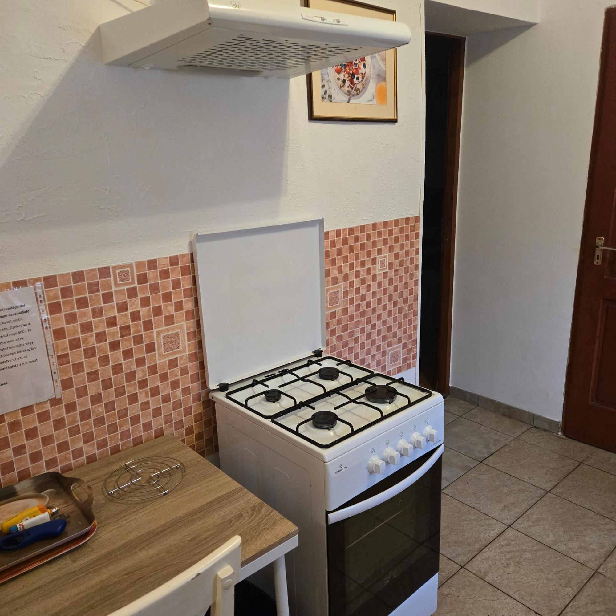 Orsi Apartman / Vendeghaz Kecskemét Exterior foto