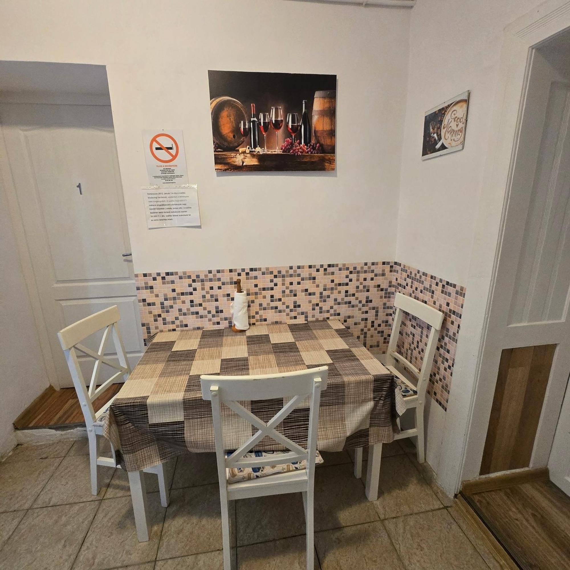 Orsi Apartman / Vendeghaz Kecskemét Exterior foto